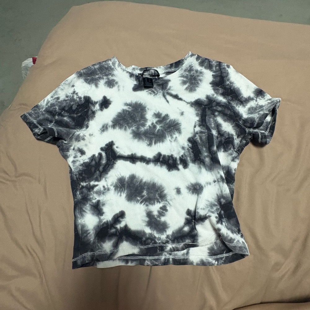 Cropped Tee